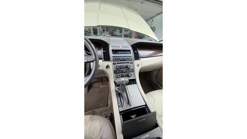 Green 2012 Ford Taurus SEL