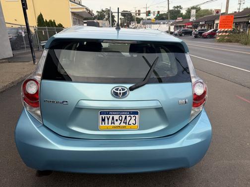 2013 Toyota Prius c Two