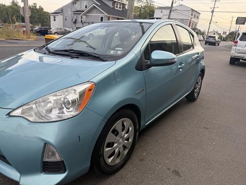 2013 Toyota Prius c Two