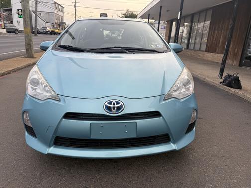 2013 Toyota Prius c Two