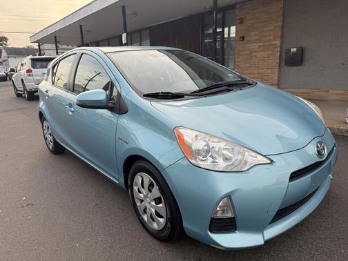 2013 Toyota Prius c Two