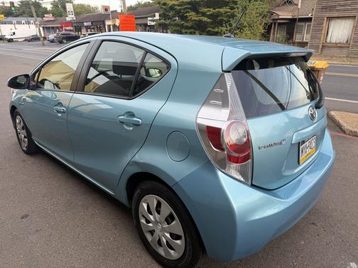 2013 Toyota Prius c Two