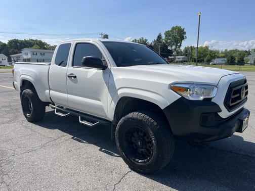 White 2021 Toyota Tacoma SR