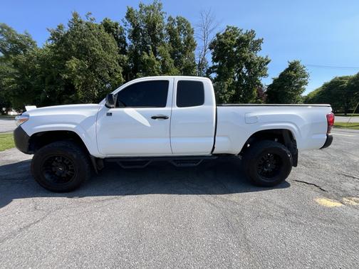 White 2021 Toyota Tacoma SR