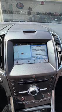 White 2018 Ford Edge Titanium