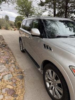Silver 2014 INFINITI QX80 Base