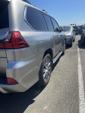 2016 Lexus LX 570 Base