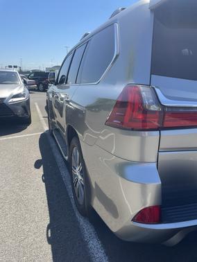 2016 Lexus LX 570 Base