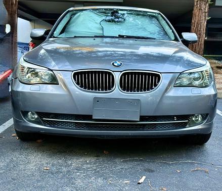 2010 BMW 528 i