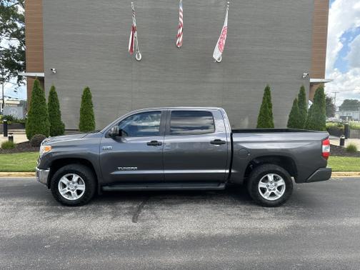 2017 Toyota Tundra SR5
