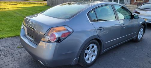 Gray 2009 Nissan Altima 2.5 S