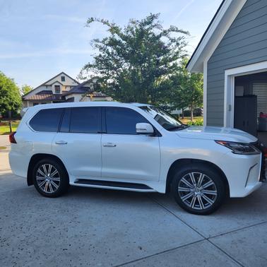 2017 Lexus LX 570 Base