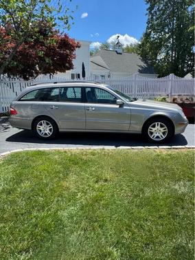 Brown 2004 Mercedes-Benz E-Class E320 4MATIC