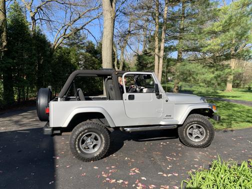 Silver 2005 Jeep Wrangler Unlimited
