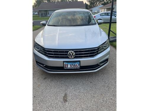 2016 Volkswagen Passat 1.8T SE