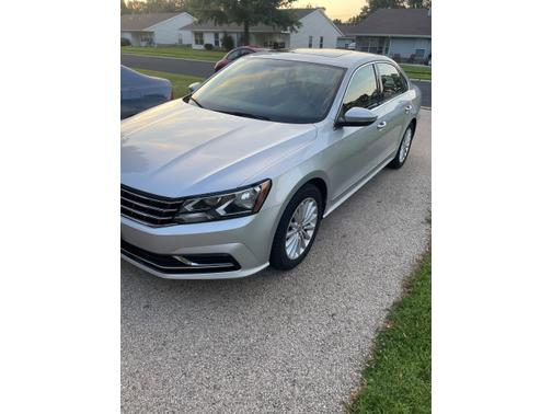2016 Volkswagen Passat 1.8T SE