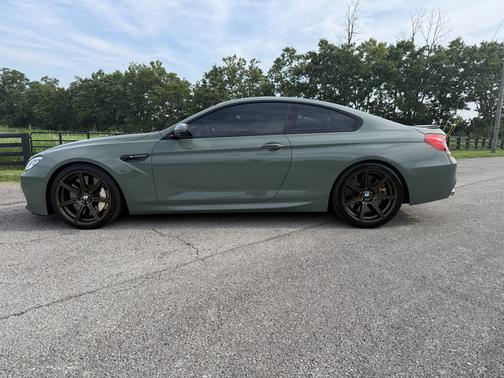 Green 2014 BMW M6 Base