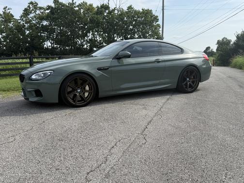 Green 2014 BMW M6 Base
