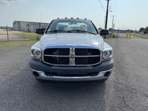 White 2006 Dodge Ram 3500 ST DRW