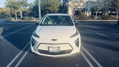 White 2023 Chevrolet Bolt EUV Premier