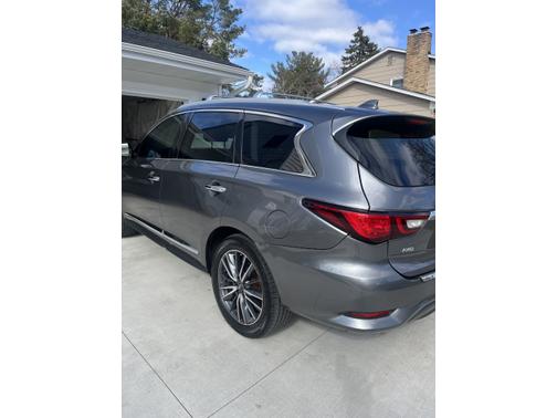 2019 INFINITI QX60 LUXE