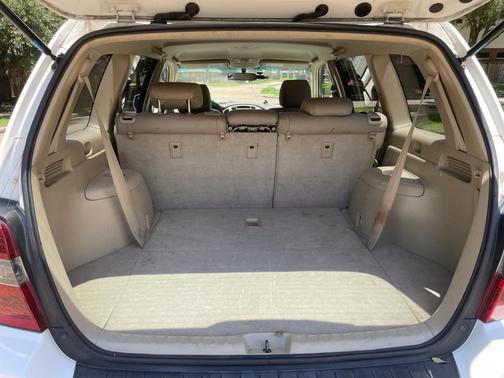 White 2006 Toyota Highlander Base