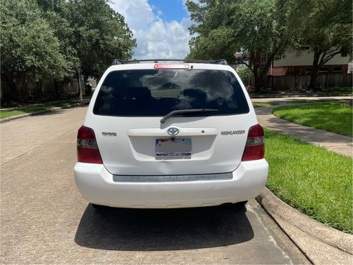 White 2006 Toyota Highlander Base
