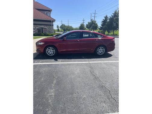 2014 Ford Fusion SE