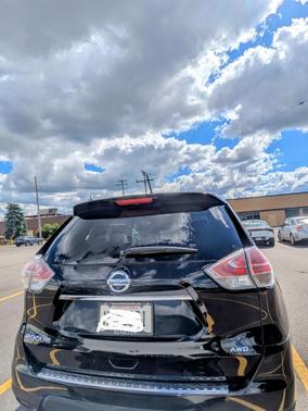 Black 2015 Nissan Rogue S