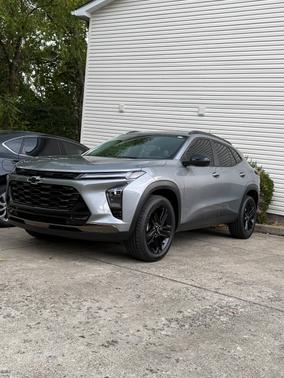 Gray 2024 Chevrolet Trax ACTIV