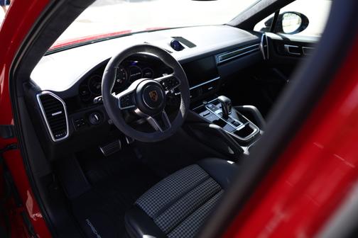 2021 Porsche Cayenne GTS Coupe AWD