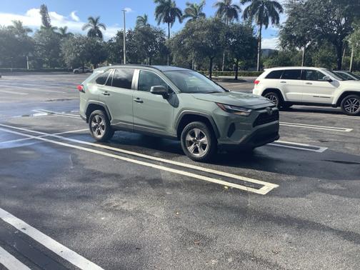 2023 Toyota RAV4 XLE