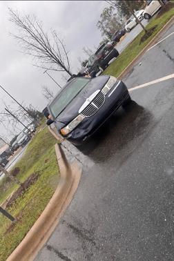 2002 Lincoln Town Car Signature
