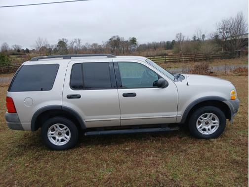 2003 Ford Explorer XLS