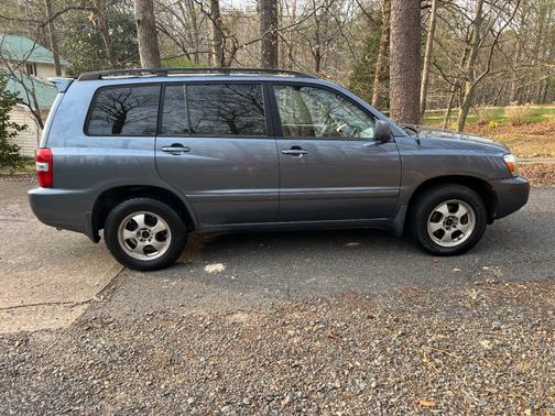 Blue 2007 Toyota Highlander Base