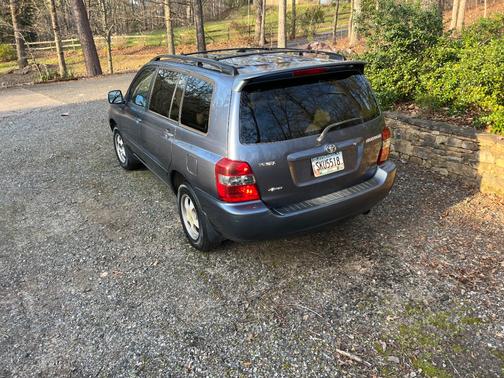 Blue 2007 Toyota Highlander Base