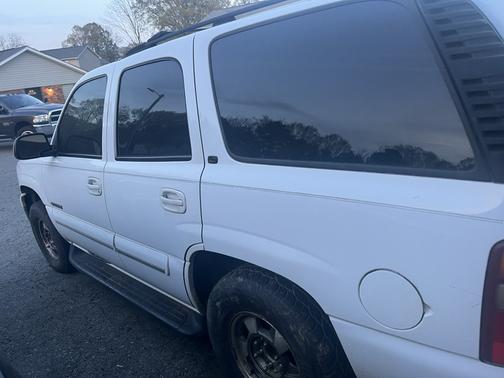 White 2003 Chevrolet Tahoe LT