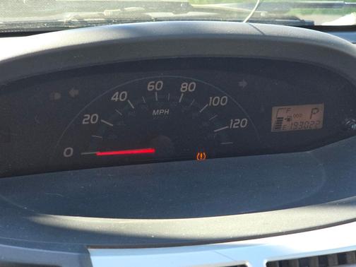 White 2008 Toyota Yaris Base