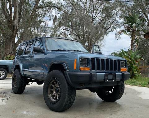 Photo 1 of 30 of 1999 Jeep Cherokee Sport 4WD