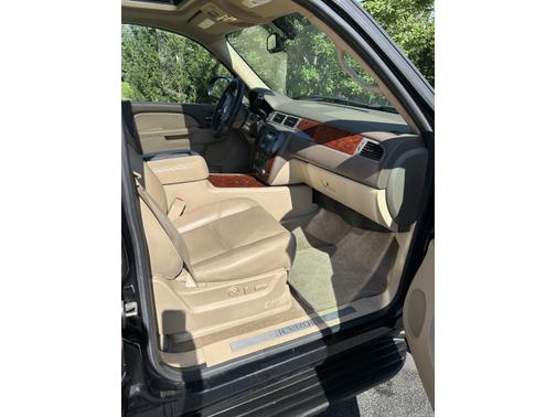 2013 Chevrolet Suburban 1500 LTZ