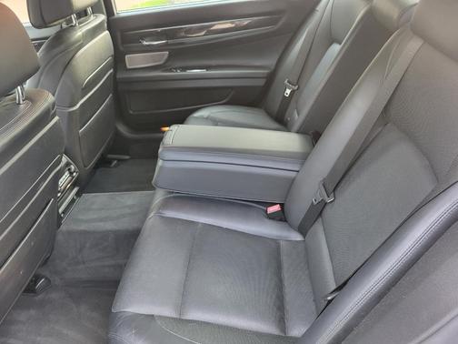 Silver 2015 BMW 750 i
