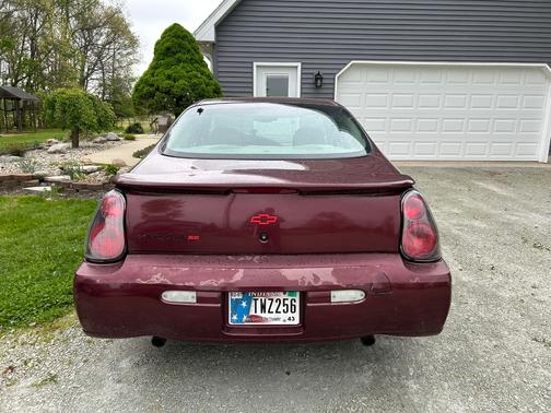 Brown 2001 Chevrolet Monte Carlo LS