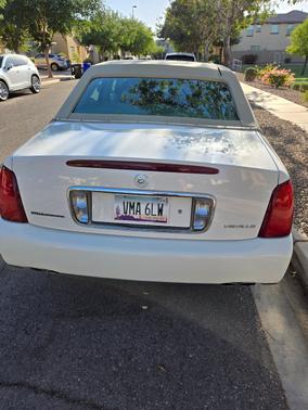 Beige 2002 Cadillac DeVille Base