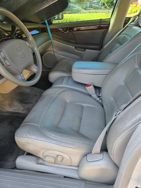 Beige 2002 Cadillac DeVille Base