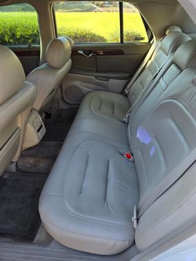 Beige 2002 Cadillac DeVille Base