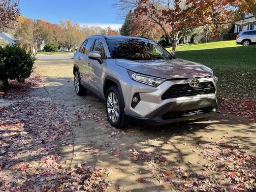 2021 Toyota RAV4 XLE Premium