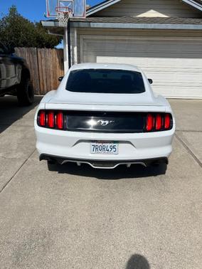 White 2016 Ford Mustang EcoBoost Premium