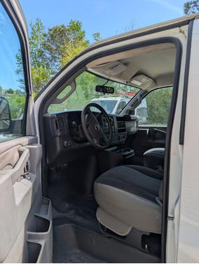 White 2018 GMC Savana 2500 Work Van