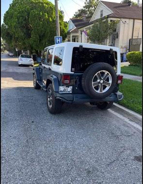 Gray 2017 Jeep Wrangler Unlimited Sahara