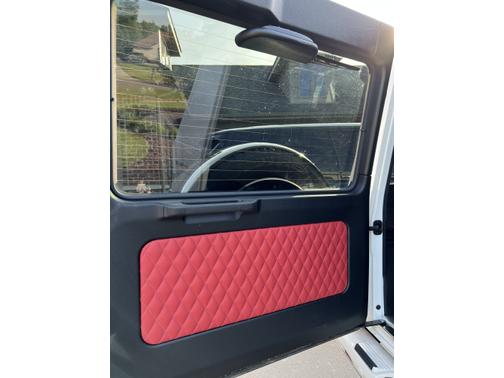 Photo 3 of 8 of 2017 Mercedes-Benz AMG G 63 Base